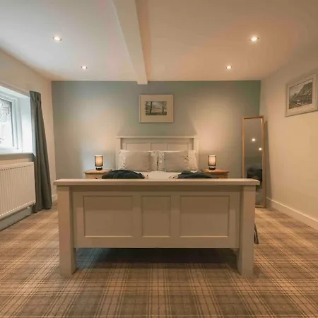 Barneys With Hot Tub In The District National Park * Ambleside